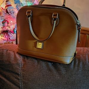 Dooney and Bourke zip zip sashel